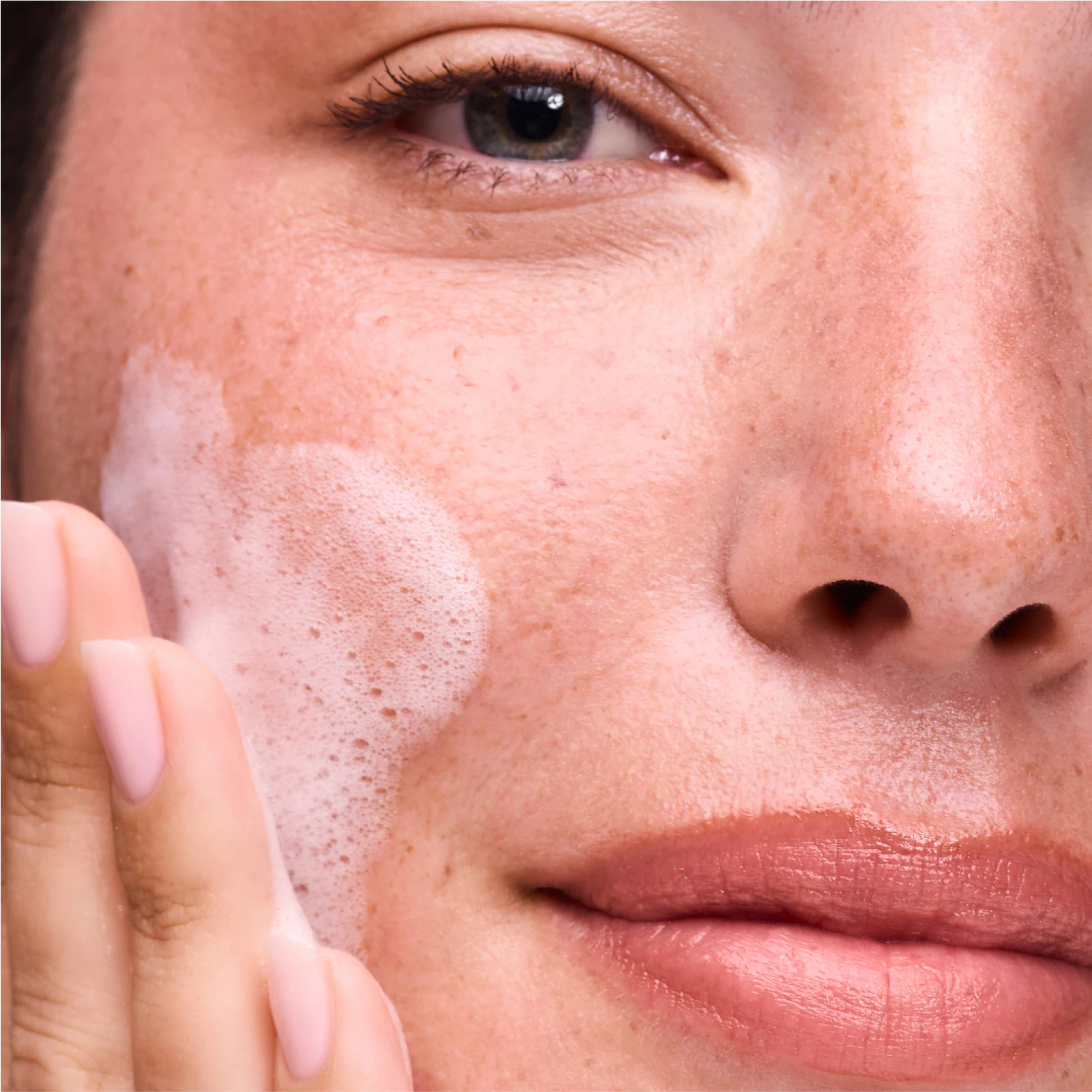 2_Cleanser Zoom (1)